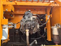 Excavatrice hydraulique sur chenilles reconditionnée de 33 tonnes, modèle 335H, avec moteur ISUZU, disponible à la vente immédiate