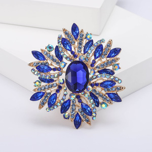 Broches rétro de luxe, grandes broches en cristal et strass, accessoires pour femmes pour vêtements - Product Image 4