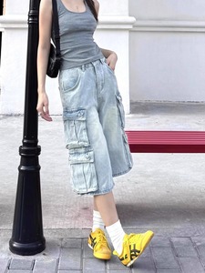 Pantalones vaqueros de mezclilla para hombre con bolsillos y detalles de solapa, corte holgado. Consultar al proveedor. - Product Image 3