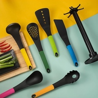KINGWISE Ustensiles de cuisine en silicone, ensemble de 6 pièces, ustensiles de cuisine antiadhésifs avec boîte cadeau, compatibles lave-vaisselle et congélateur