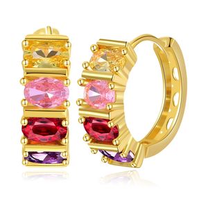 Delicados pendientes de aro Huggie de latón chapado en oro de 18 quilates para mujer, pendientes de aro de circonita cúbica multicolor para uso diario - Product Image 5