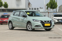 Paiement anticipé Auto 5 portes 5 places SUV compact essence Dongfeng Nissan Tiida économie de coûts 57L 183kmh haute vitesse 2.0L 151Ps L4