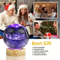 Prêt à expédier – Boule de cristal 3D colorée 2*3 pouces à prix abordable avec base en bois, lumière LED nocturne à intensité variable, cadeau pour enfants