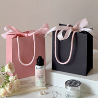 Sacs fourre-tout en papier de luxe avec nœud en satin, épais, pour bijoux, parfums, rouges à lèvres, maquillage, cadeaux de mariage, fêtes et événements.