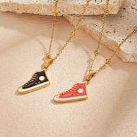 Collier tendance hip-hop en acier inoxydable avec pendentif chaussure de sport en toile créative pour hommes et femmes
