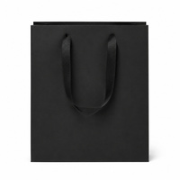 Sac shopping en papier noir mat avec poignée en ruban, logo personnalisé imprimé, emballage cadeau pour boutique de vêtements et cosmétiques