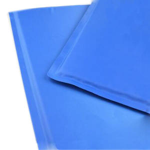 Sommerliche, umweltfreundliche, strapazierfähige Kühlmatte für Haustiere, wasserdicht, waschbar, Hundebett mit Tiermuster, weicher Nylon-PVC-Autositzbezug - Product Image 3