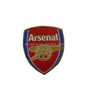 Personalizado de alta calidad bordado equipo de fútbol Club Logo deportes insignias hierro en parche para jerseys ropa deportiva