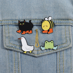 Pin Enamel hewan kartun sesuai pesanan landak katak kelinci anjing bebek bros kerah Lapel lencana hadiah perhiasan grosir - Product Image 1