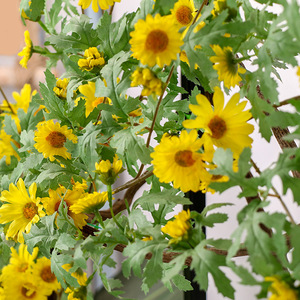 Guirnaldas <span class=keywords><strong>de</strong></span> margaritas y girasoles artificiales realistas, decoración <span class=keywords><strong>de</strong></span> flores artificiales para sala <span class=keywords><strong>de</strong></span> estar, tuberías <span class=keywords><strong>de</strong></span> aire acondicionado, escaparates interiores y ventanas. - Product Image 3
