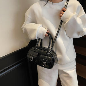 Nuevo bolso de mano retro, compacto y lindo para mujer, diseño ligero y juvenil, bolso tote de moda. - Product Image 3