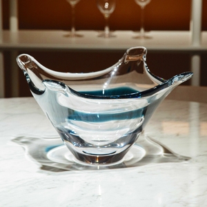 Bol de service en verre soufflé Sommerso Art, bleu océan, motif abstrait de pétales de fleurs, centre de table sculptural pour villa, décoration de table de luxe - Product Image 3