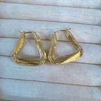 Boucles d'oreilles de luxe en or massif 18 carats AU750, texture verticale, triangle, style Huggie Hoop pour femme, vente en gros quotidienne