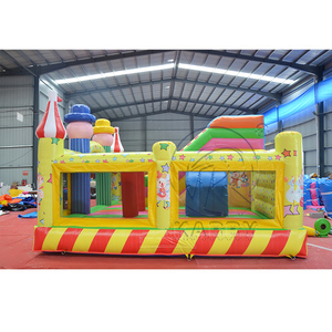Château gonflable de cirque vibrant avec des tours de personnages joyeux et une décoration étoilée pour <span class=keywords><strong>les</strong></span> enfants, événements de fête en intérieur et en extérieur - Product Image 5