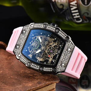Montre à Quartz Homme en Alliage et Silicone, Modèle Star Barrel, Diamant Richar, Tendance et Personnalisée, Vente en Gros Transfrontalière - Product Image 3