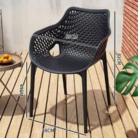 EaseNeat Chaises de salle à manger modernes en plastique de couleur unie Accoudoirs confortables et durables pour restaurants cafés centres commerciaux empilables en plein air