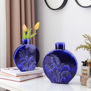 रेडीको हस्तनिर्मित सिरेमिक ब्लू वेस पाम लीफ राहत डिजाइन चमकदार फिनिश अद्वितीय फ्लैट गोल आकार घर सजावट उच्चारण - Product Image 4