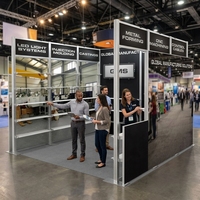 Stand d'exposition modulaire portable en aluminium SEG 10x10 avec étagères pour téléviseur, stand d'exposition personnalisé pour salon professionnel