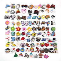 DERAN - Dijes Personalizados para Zapatos, Lindos Dijes de PVC con Forma de Animales de Dibujos Animados y Corazones, Personalizables para Sandalias de Jardín, Zuecos de Playa