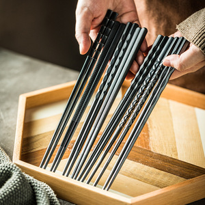 Nuevas palillos de aleación de estilo japonés para uso doméstico, con puntas puntiagudas, negras, de alta calidad, resistentes al moho, al por mayor. - Product Image 3