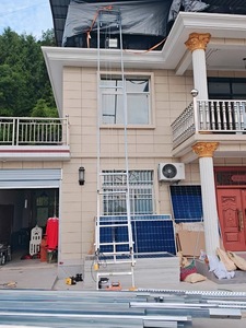 Platform Pengangkat Tenaga Surya Beban Berat Stabil Konstruksi Luar Ruangan Panel PV Elevator Pengangkut Ketinggian Tinggi - Product Image 3