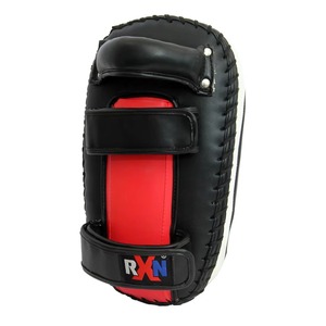 Protège-tibias thaïlandais en cuir PU de qualité supérieure RXN avec logo personnalisé, lumineux dans le noir, confortables, disponibles à la vente - Product Image 5