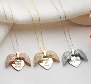 Delicata <span class=keywords><strong>Collana</strong></span> con Ali d'Angelo in Acciaio Inossidabile 18k con Nome Personalizzato e Ciondolo a Cuore <span class=keywords><strong>per</strong></span> Donna Idea Regalo <span class=keywords><strong>per</strong></span> <span class=keywords><strong>Lei</strong></span> - Product Image 1