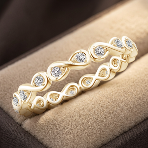 Anillo de Boda Curvo de Lujo con Diamantes Cultivados en Laboratorio, Corte Chevron en Forma de V, Oro 10K/14K/18K, Plata 925/935, Bañado en Rodio, para Compromiso o Fiesta - Product Image 1
