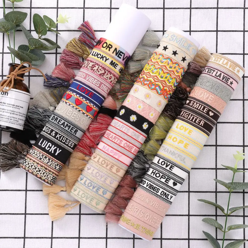 Braccialetti dell'amicizia ricamati a maglia con nome tessuto 2023 personalizzato tessuto a mano