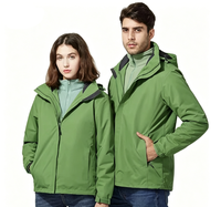 Veste coupe-vent en softshell personnalisée OEM ODM, imperméable pour homme et femme avec ruban de couture, idéale pour la randonnée et le camping