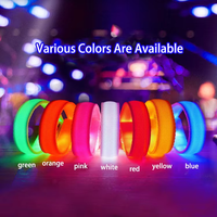 Bracelets lumineux LED personnalisés avec logo, cadeau gratuit pour événements, promotions, concerts, animations de fans, commande en gros, OEM/ODM