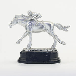 El trofeo del torneo ecuestre británico sigue siendo <span class=keywords><strong>trofeos</strong></span>, Medallas y Placas - Product Image 4