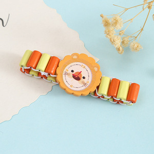 Vente en gros de montre en imitation bois d'<span class=keywords><strong>animaux</strong></span> colorés de dessins animés <span class=keywords><strong>Bracelet</strong></span> de perles Jouets pour enfants <span class=keywords><strong>Bracelet</strong></span> cadeau <span class=keywords><strong>élastique</strong></span> et réglable - Product Image 6