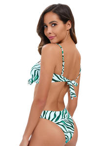 Maillot de bain moulant triangle à manches courtes à motif uni européen et américain grande taille respirant et écologique - Product Image 6