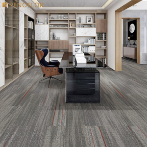 Kommerzielle Abnehmbare Dicke Ineinandergreifende Bitumen-Unterlage 100% PP Quadratisch 50x50 Selbstklebende Büro-Bodenmatte Teppichfliesen - Product Image 1