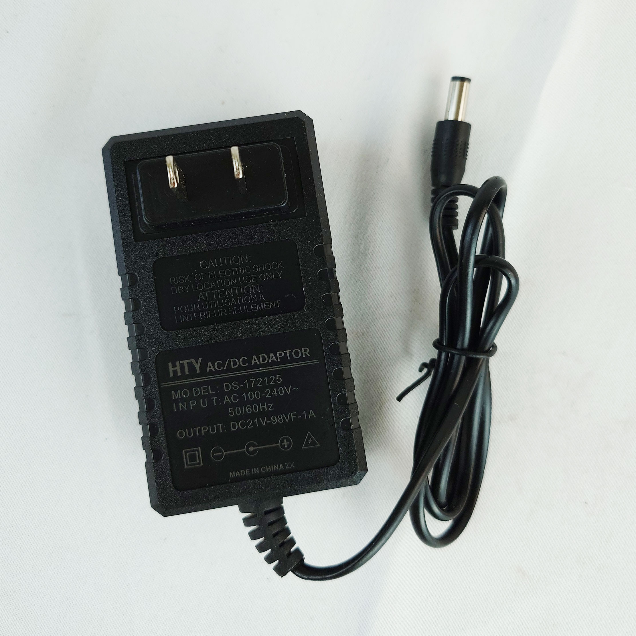 その他 yuu Universal 21V 1A 2A 3A Lithium Ion Fast Battery Charger for 18.5V
