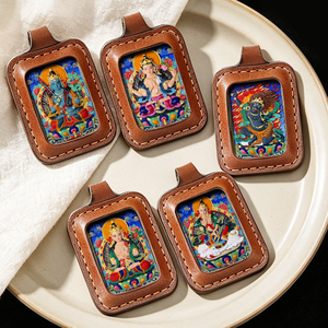 Colgante Thangka Pintado a Mano con Guan Gong, Tara Verde, Quinto Llama, Zha Ji Lam, Estilo Tibetano Personalizado - Product Image 1