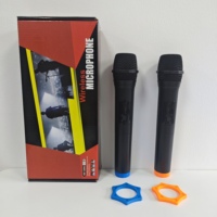 Microphone dynamique sans fil double portable 038 pour scène, diffusion en direct, karaoké à domicile, guide touristique en extérieur - Vente en gros