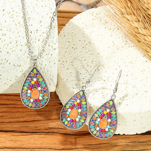 Parure Collier Goutte d'Eau et Boucles d'Oreilles en Alliage et Résine, Style Bohème Tendance pour Femme - Product Image 3