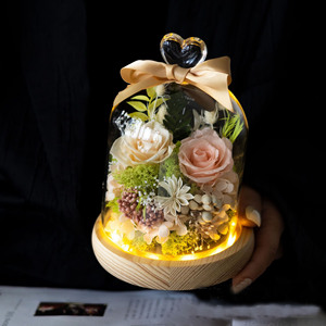 Cœur <span class=keywords><strong>de</strong></span> fleurs <span class=keywords><strong>éternel</strong></span>les préservées sous cloche en verre – Meilleure vente transfrontalière e-commerce – Cadeau souvenir Saint-Valentin et anniversaire - Product Image 5