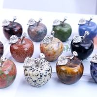 Vente en gros de sculpture sur pomme de 5/3/4 cm Statue de sculpture sur quartz Mini cristal artisanat à la main pour la décoration de la maison