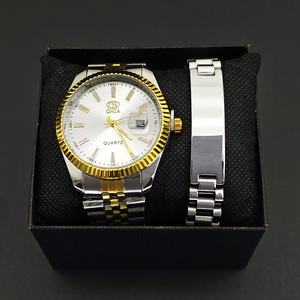 Ensemble <span class=keywords><strong>de</strong></span> montres pour couple vert émeraude <span class=keywords><strong>de</strong></span> qualité supérieure avec aiguilles lumineuses, coffret cadeau 4 pièces avec bracelet en acier inoxydable pour <span class=keywords><strong>les</strong></span> amoureux - Product Image 4
