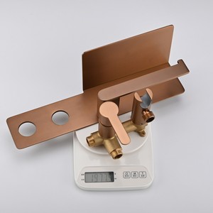 Rociador de Bidé Multifunción de Latón Color Oro Rosa, con Soporte <span class=keywords><strong>para</strong></span> Toallas de Papel, Diseño Moderno de Pared <span class=keywords><strong>para</strong></span> Baño, Rociador Vertical - Product Image 6