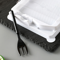 Vente en gros de boîtes d'emballage à dessert en plastique PET rectangulaires transparentes pour gâteaux avec fourchette