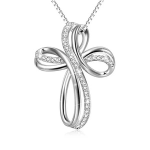 Collana con Pendente a Croce in Oro Bianco con Strass, Argento 925 Placcato Rodio, Catena a Maglia Classica, Stile Unisex per Uso Quotidiano - Product Image 1