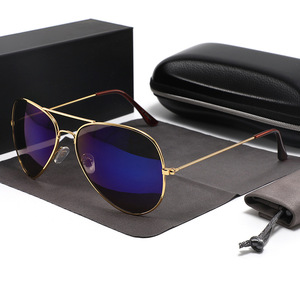 Lunettes de soleil aviateur unisexes, monture en métal, protection UV400, pour les sports de plein air et la conduite, avec design de lentilles à drapeau américain - Product Image 2