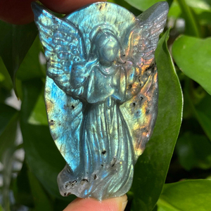 Statuette d'ange sculptée en labradorite bleue naturelle, sculptée à la main, ange gardien en labradorite, cristal de guérison, vente en gros - Product Image 4