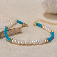 Pulsera Boho de Perlas Blancas de Agua Dulce con Cierre de Langosta Dorado Ajustable para Mujer, Regalo de Verano para Vacaciones en la Playa, Estilo Delicado Azul Océano Soleado