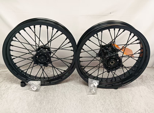 Roues de remplacement <span class=keywords><strong>Supermotard</strong></span> en alliage d'aluminium de 17 pouces pour moto tout-terrain personnalisée Fe250 450 Fs, neuves - Product Image 2