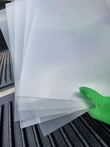 Láminas Lenticulares 3D de PET Ecológicas, Suministro de Fábrica, Transparentes, Tamaño Personalizado, 52LPI, 0.6mm, Adhesivas, Listas para Impresión UV, Envío Inmediato - Product Image 5